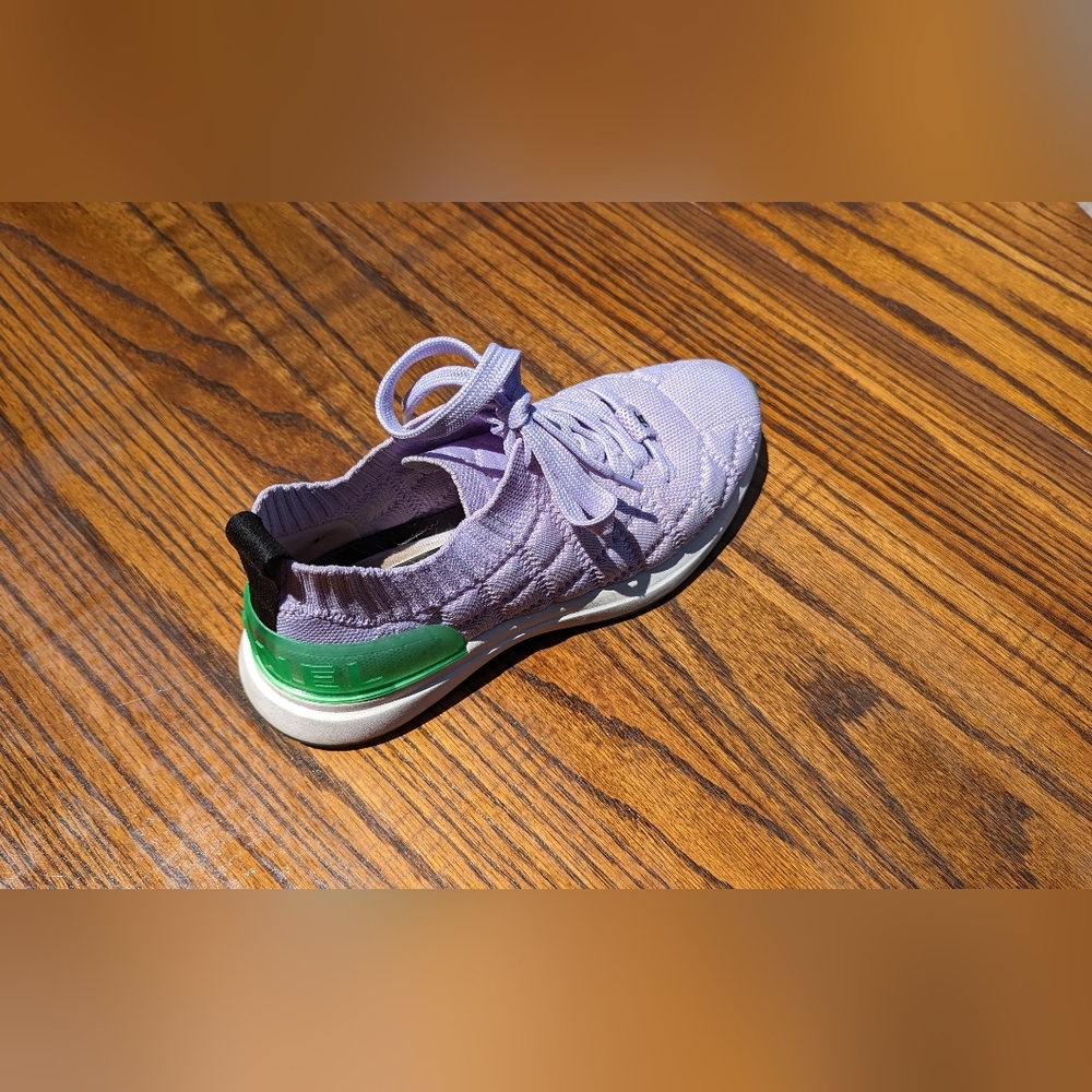 One (1) Chanel sneaker (right foot) size 36.5 fits 36 or 36.5